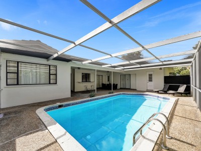 Strictly Kosher 3 bdr 3bath Heated Pool