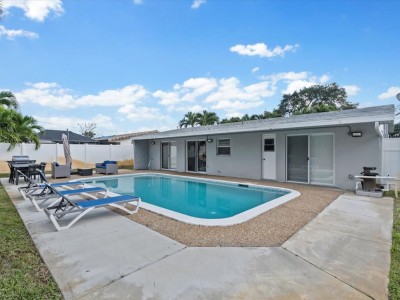 Cheerful villa. 3/2 heated Pool